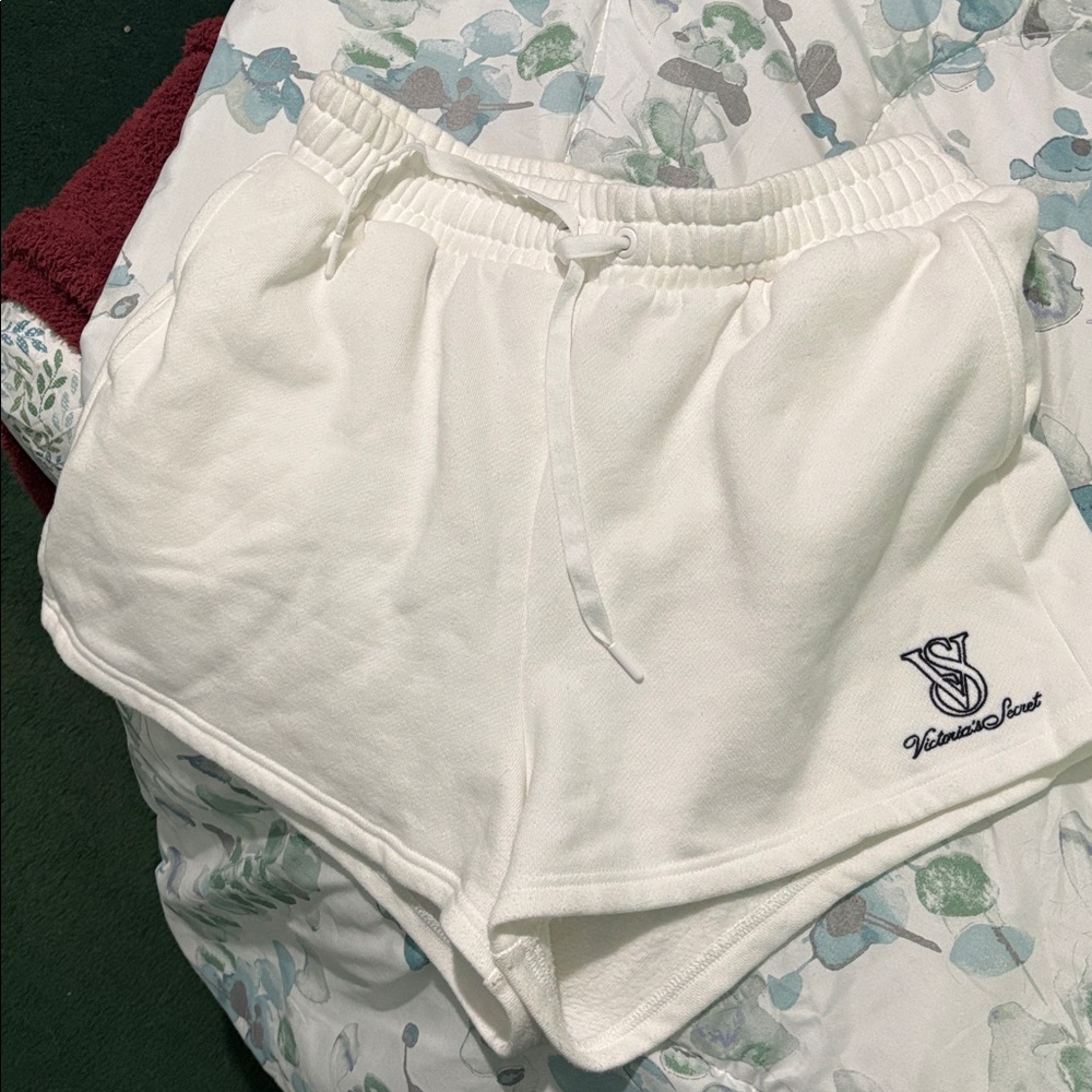 Victoria's Secret Sweat Shorts Size M